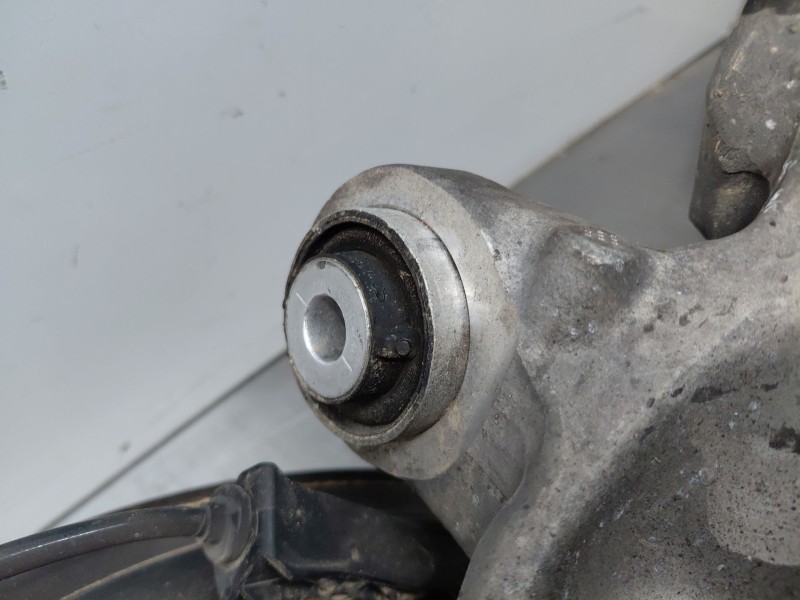 Recambio de mangueta trasera izquierda para mercedes-benz clase a (w176) design referencia OEM IAM A2463503541  