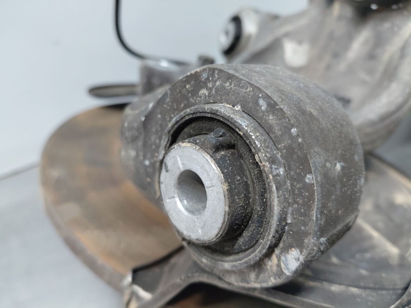 Recambio de mangueta trasera izquierda para mercedes-benz clase a (w176) design referencia OEM IAM A2463503541  