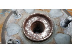 Recambio de mangueta trasera izquierda para chrysler grand voyager limited referencia OEM IAM    2