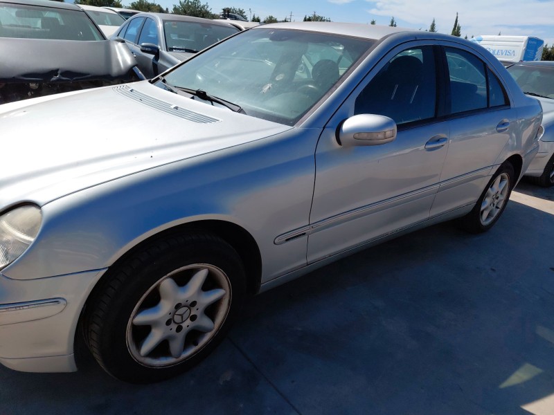 mercedes-benz clase c (w203) del año 2004