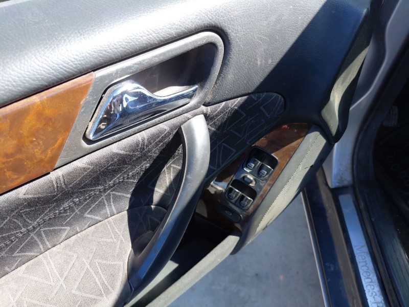 mercedes-benz clase c (w203) del año 2004