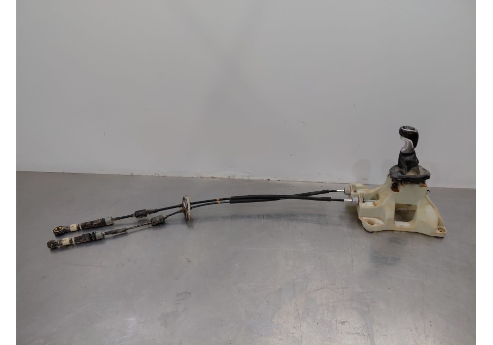 Recambio de palanca cambio para kia sportage drive referencia OEM IAM 43700F1210  