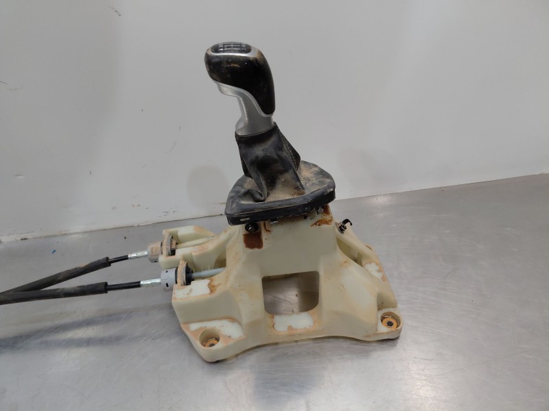 Recambio de palanca cambio para kia sportage drive referencia OEM IAM 43700F1210  
