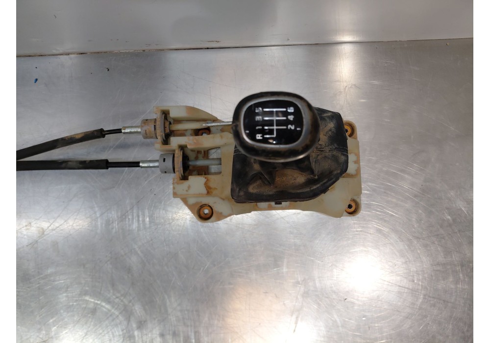 Recambio de palanca cambio para kia sportage drive referencia OEM IAM 43700F1210  