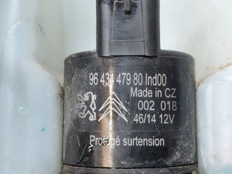 Recambio de deposito limpia para citroën c4 cactus 1.2 vti 82 referencia OEM IAM 9801973680  