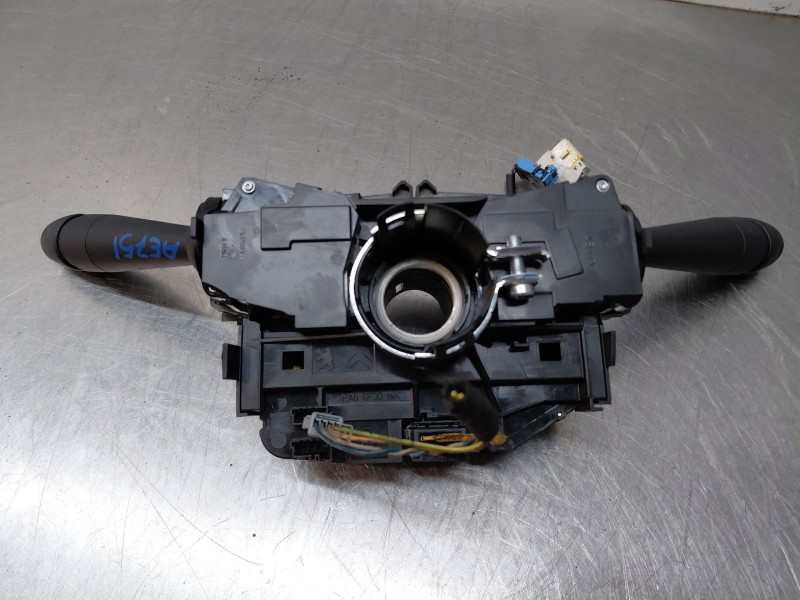 Recambio de mando multifuncion para citroën c4 cactus 1.2 vti 82 referencia OEM IAM 98046105ZD  