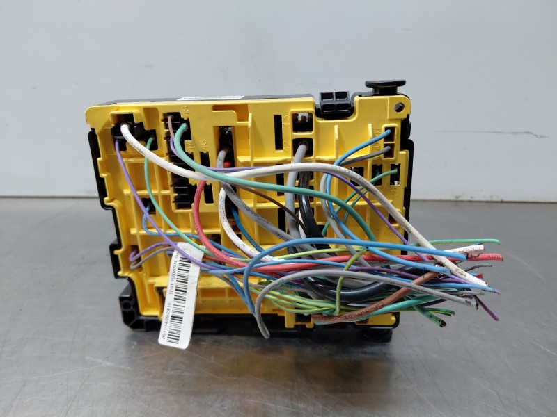 Recambio de caja reles / fusibles para citroën c4 cactus 1.2 vti 82 referencia OEM IAM 9804848480  