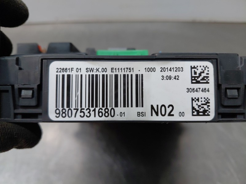 Recambio de caja reles / fusibles para citroën c4 cactus 1.2 vti 82 referencia OEM IAM 9807531680  