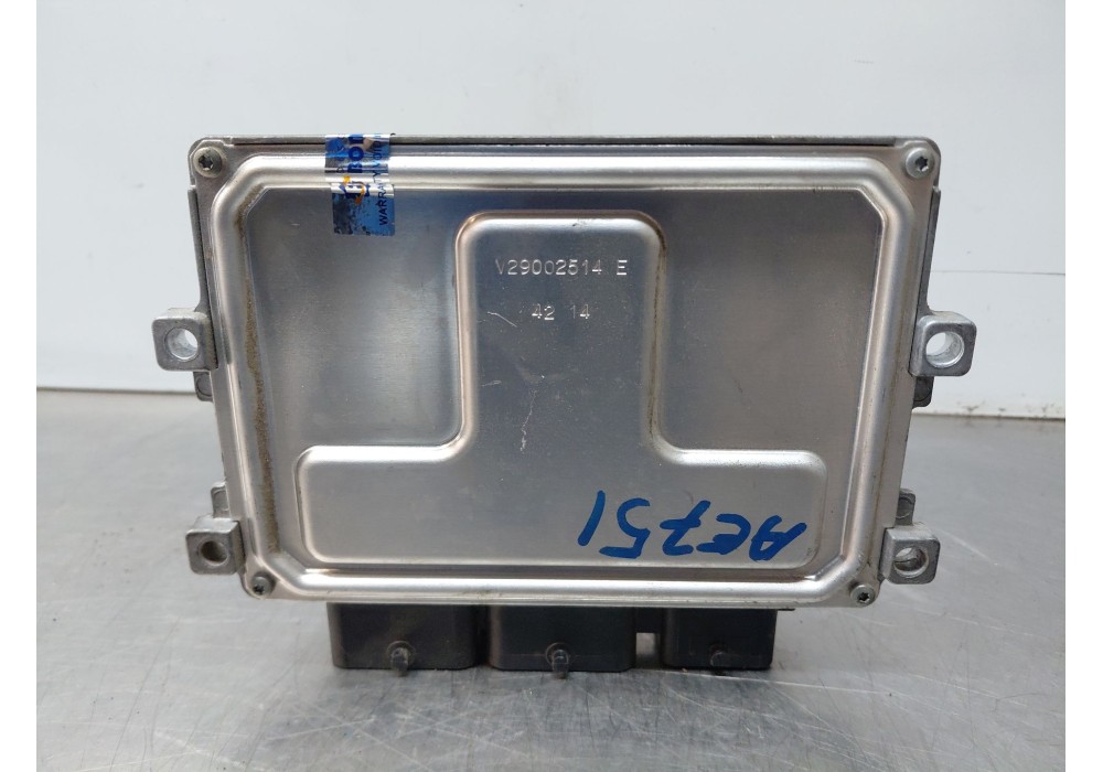 Recambio de centralita motor uce para citroën c4 cactus 1.2 vti 82 referencia OEM IAM 9805895780  