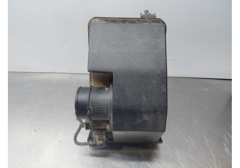 Recambio de filtro aire para kia sportage drive referencia OEM IAM 28112D3100  