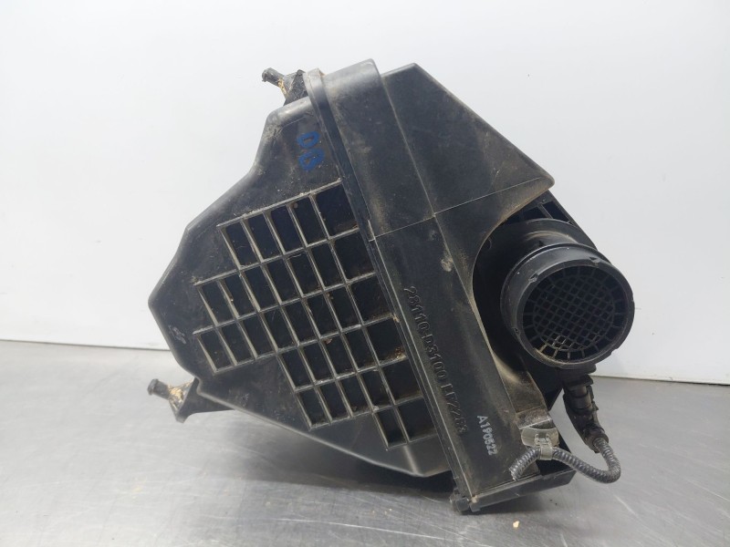 Recambio de filtro aire para kia sportage drive referencia OEM IAM 28112D3100  