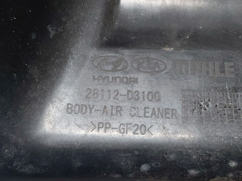 Recambio de filtro aire para kia sportage drive referencia OEM IAM 28112D3100  