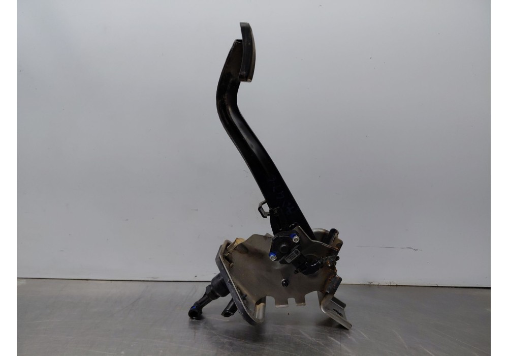 Recambio de pedal embrague para kia sportage drive referencia OEM IAM   