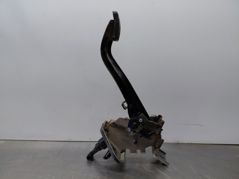 Recambio de pedal embrague para kia sportage drive referencia OEM IAM   