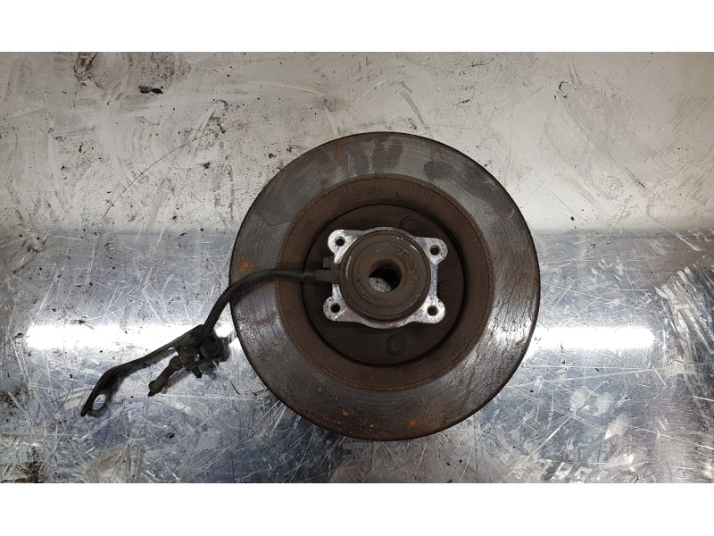 Recambio de mangueta trasera izquierda para chrysler grand voyager limited referencia OEM IAM   