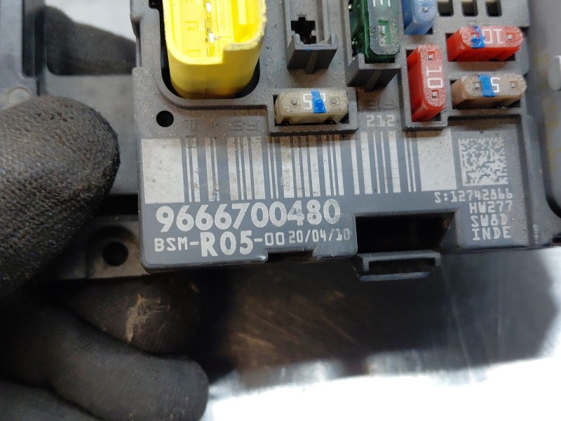 Recambio de caja reles / fusibles para peugeot 308 i (4a_, 4c_) 1.6 16v referencia OEM IAM 9666700480  