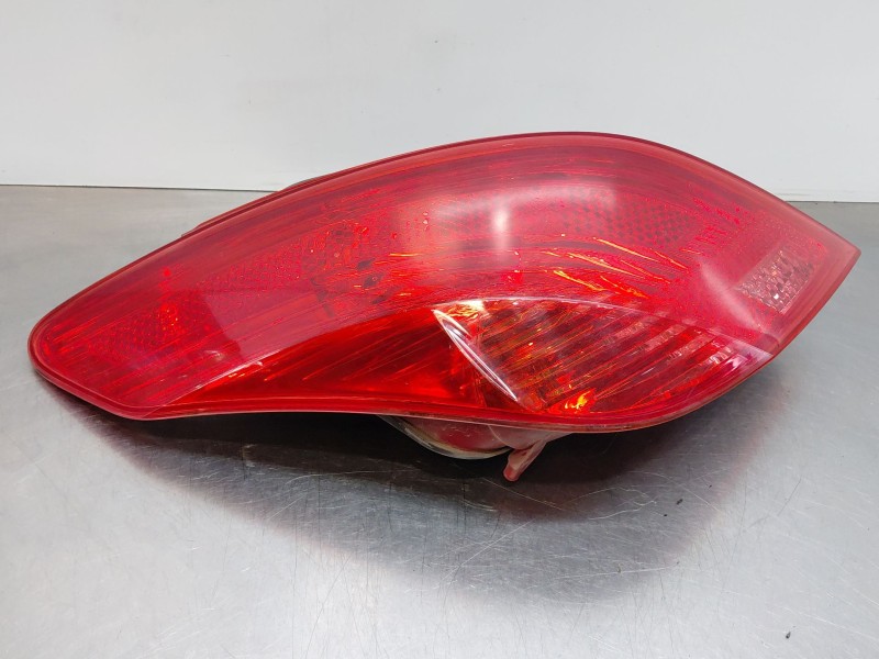 Recambio de piloto trasero izquierdo para peugeot 308 i (4a_, 4c_) 1.6 16v referencia OEM IAM 6350CV  