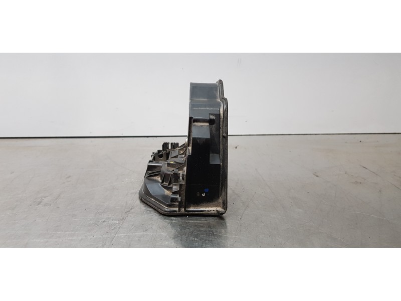 Recambio de cerradura puerta trasera izquierda para bmw serie 1 berlina (e81/e87) 123d referencia OEM IAM 7202147  