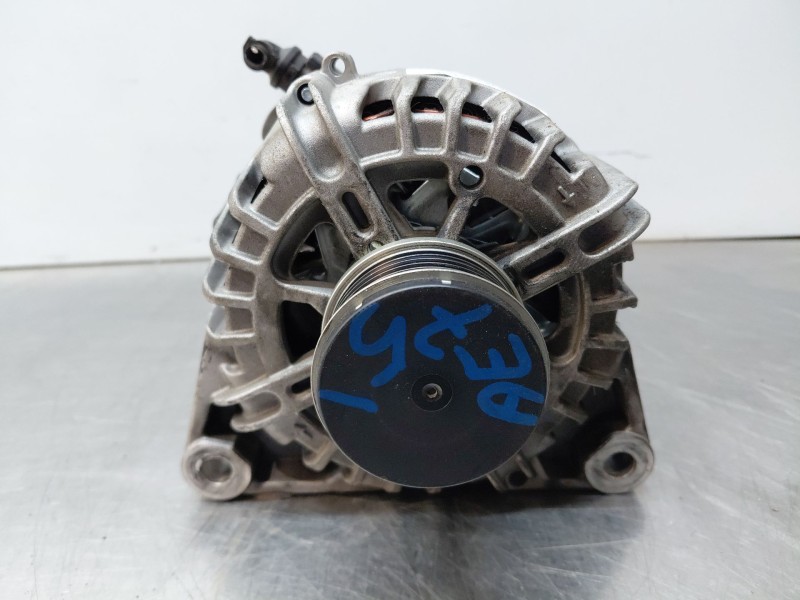 Recambio de alternador para citroën c4 cactus 1.2 vti 82 referencia OEM IAM 1648232180  