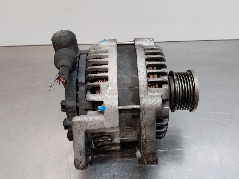 Recambio de alternador para chevrolet cruze (j300) 2.0 cdi referencia OEM IAM 13580078  