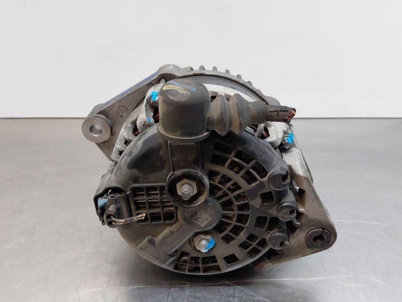 Recambio de alternador para chevrolet cruze (j300) 2.0 cdi referencia OEM IAM 13580078  