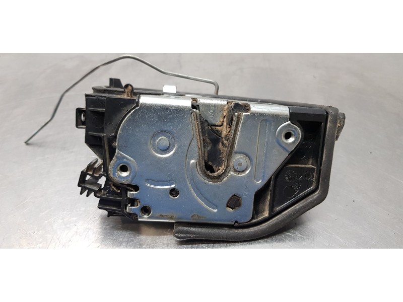 Recambio de cerradura puerta trasera derecha para bmw serie 1 berlina (e81/e87) 116d referencia OEM IAM 51227229460  