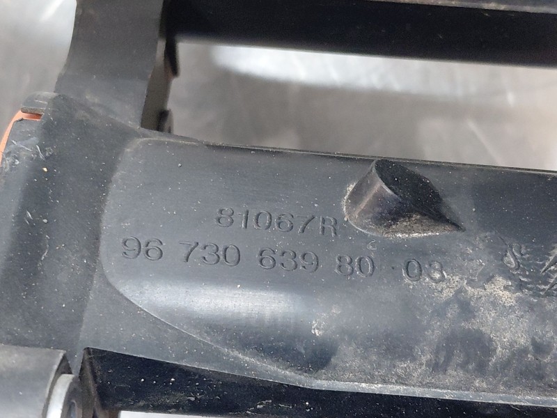 Recambio de colector admision para citroën c4 cactus 1.2 vti 82 referencia OEM IAM 9673063980  