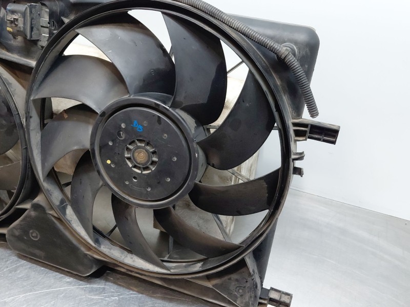 Recambio de electroventilador para chevrolet cruze (j300) 2.0 cdi referencia OEM IAM 0130308406 13367377 