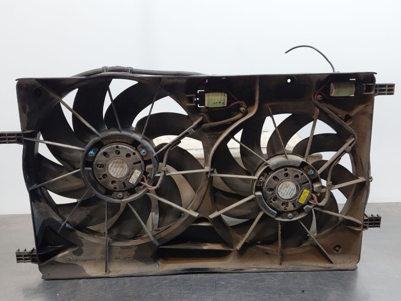 Recambio de electroventilador para chevrolet cruze (j300) 2.0 cdi referencia OEM IAM 0130308406 13367377 