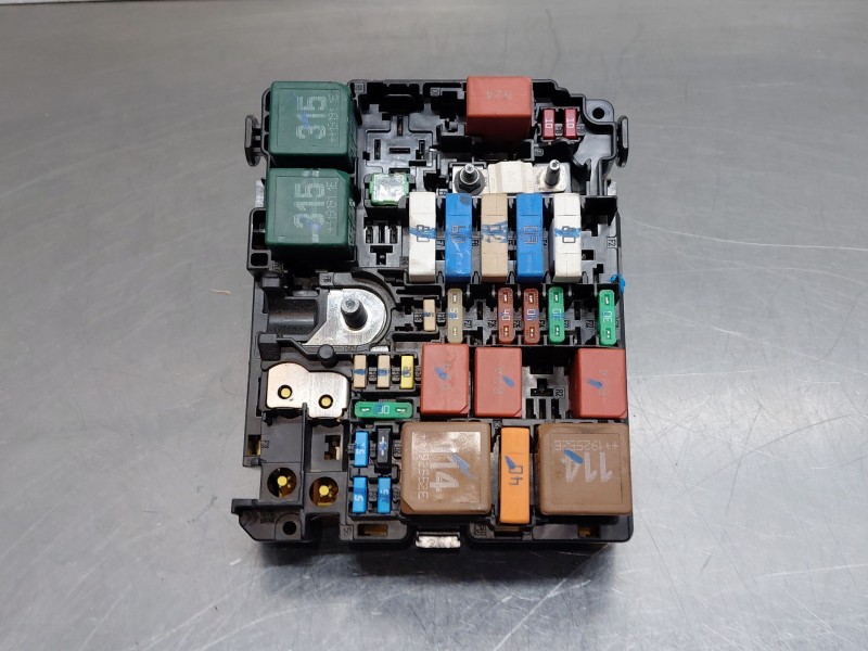 Recambio de caja reles / fusibles para citroën c4 cactus shine referencia OEM IAM 9804848480  