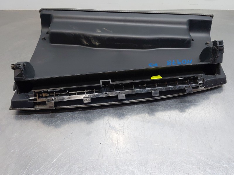Recambio de guantera para citroën c4 cactus shine referencia OEM IAM 98001674BV  