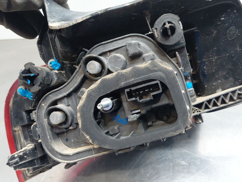 Recambio de piloto trasero derecho para citroën c4 cactus shine referencia OEM IAM 9823950280  
