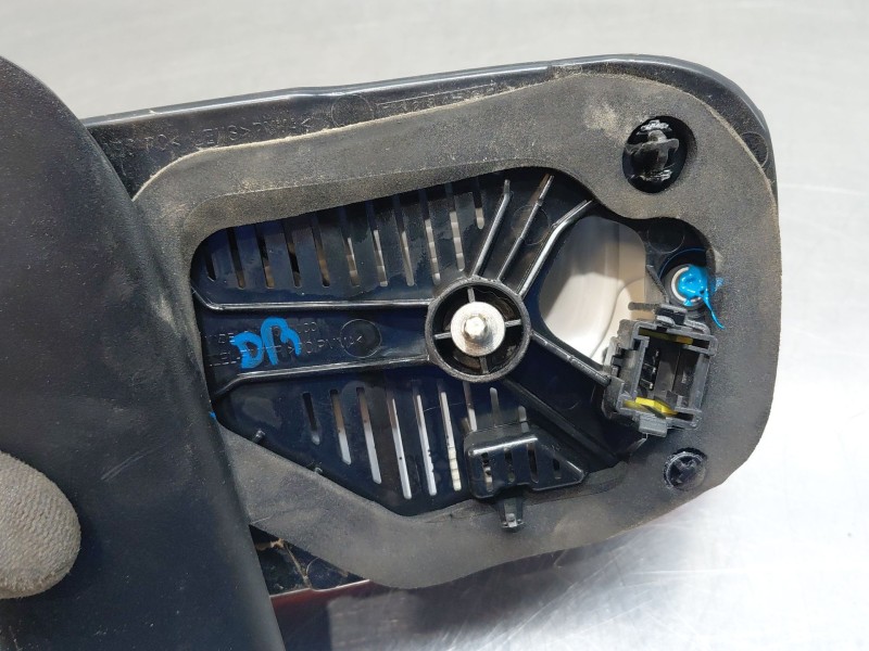 Recambio de piloto trasero derecho interior para citroën c4 cactus shine referencia OEM IAM 9821352180  