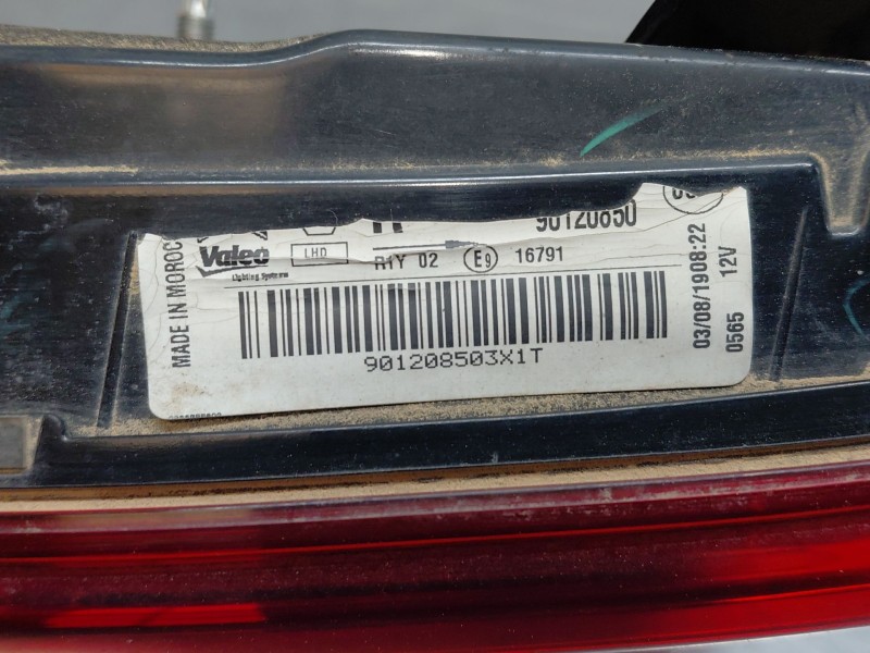 Recambio de piloto trasero derecho interior para citroën c4 cactus shine referencia OEM IAM 9821352180  