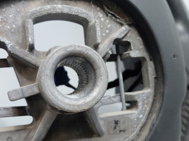 Recambio de volante para citroën c4 cactus shine referencia OEM IAM 98303131ZD  
