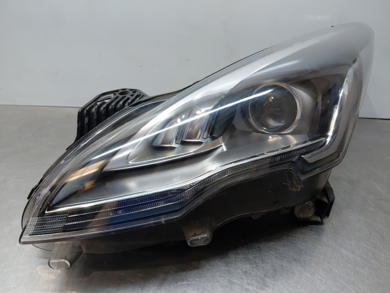 Recambio de faro izquierdo para peugeot 5008 (0u_, 0e_) 2.0 hdi 150 / bluehdi 150 referencia OEM IAM 9805525580  