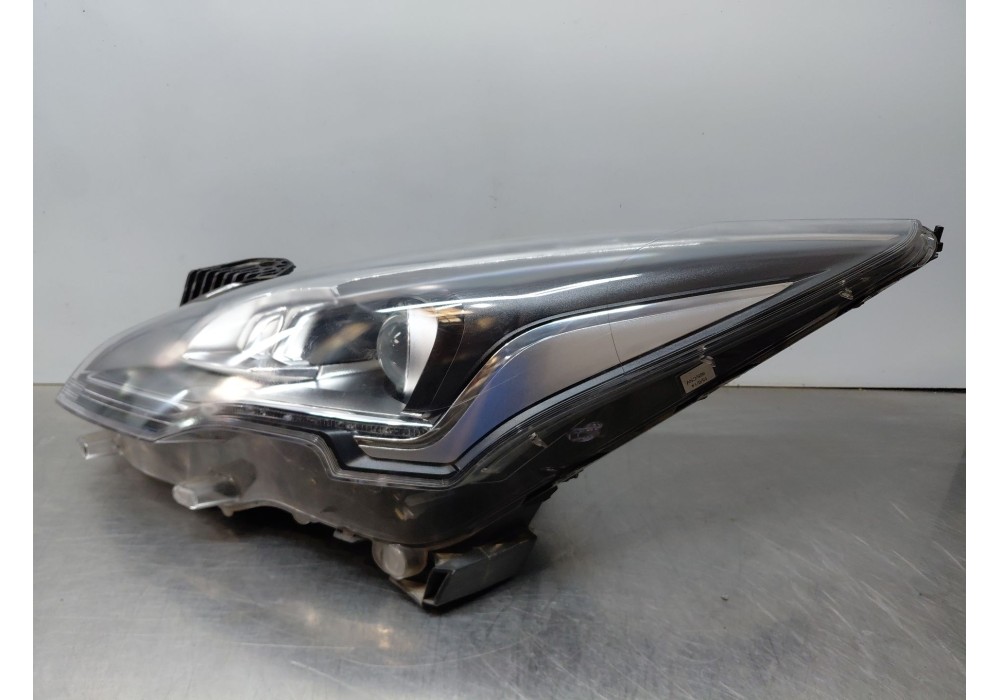 Recambio de faro izquierdo para peugeot 5008 (0u_, 0e_) 2.0 hdi 150 / bluehdi 150 referencia OEM IAM 9805525580  