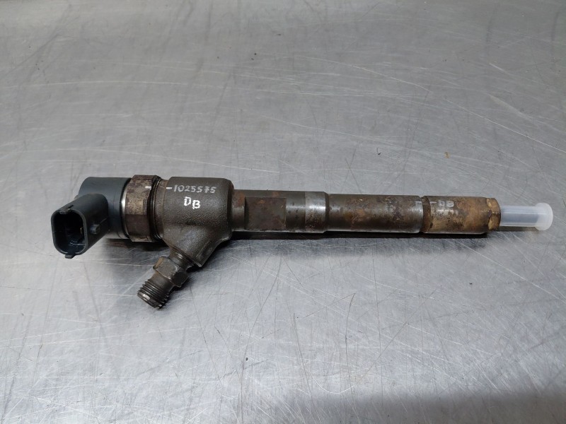 Recambio de inyector para fiat fiorino 1.3 16v jtd cat referencia OEM IAM 0445110614  
