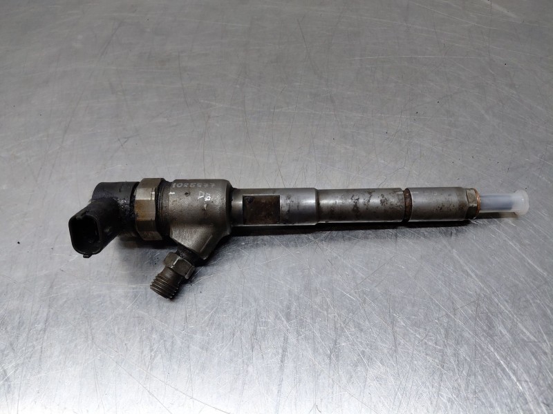 Recambio de inyector para fiat fiorino 1.3 16v jtd cat referencia OEM IAM 0445110351  