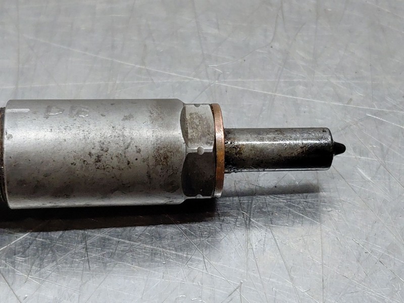Recambio de inyector para fiat fiorino 1.3 16v jtd cat referencia OEM IAM 0445110351  