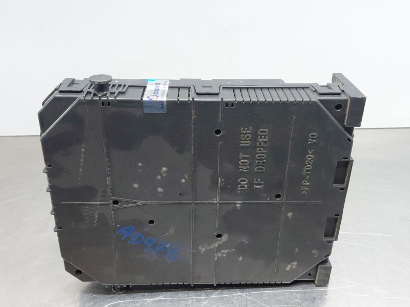 Recambio de caja reles / fusibles para citroën c4 cactus shine referencia OEM IAM 9830707680  