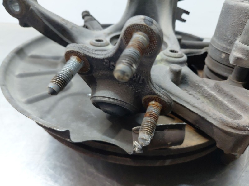 Recambio de mangueta delantera izquierda para seat leon (1p1) 1.9 tdi referencia OEM IAM 1K0407255T  