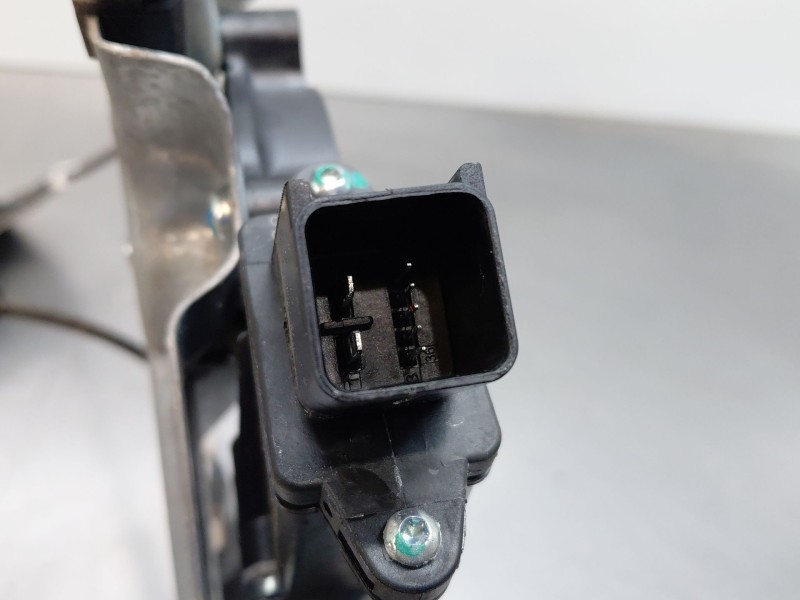 Recambio de elevalunas delantero izquierdo para chevrolet cruze (j300) 2.0 cdi referencia OEM IAM 94532757 82401J3020 