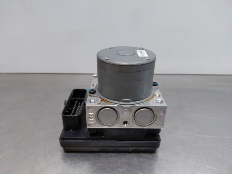 Recambio de abs para kia stonic (ybcuv) drive referencia OEM IAM   