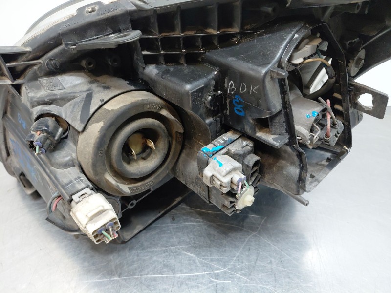 Recambio de faro derecho para toyota avensis (_t25_) 2.0 d-4d (cdt250_) referencia OEM IAM   