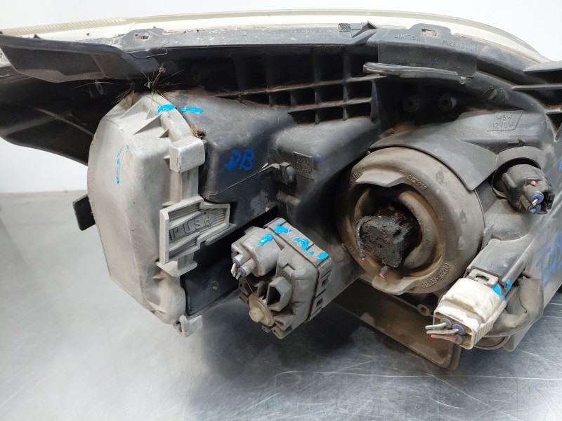 Recambio de faro izquierdo para toyota avensis (_t25_) 2.0 d-4d (cdt250_) referencia OEM IAM   