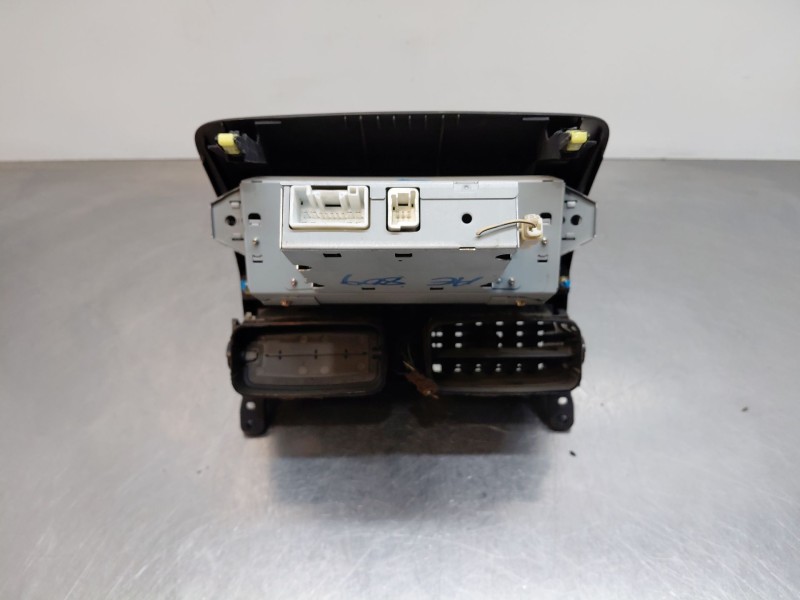 Recambio de pantalla multifuncion para toyota avensis (_t25_) 2.0 d-4d (cdt250_) referencia OEM IAM   