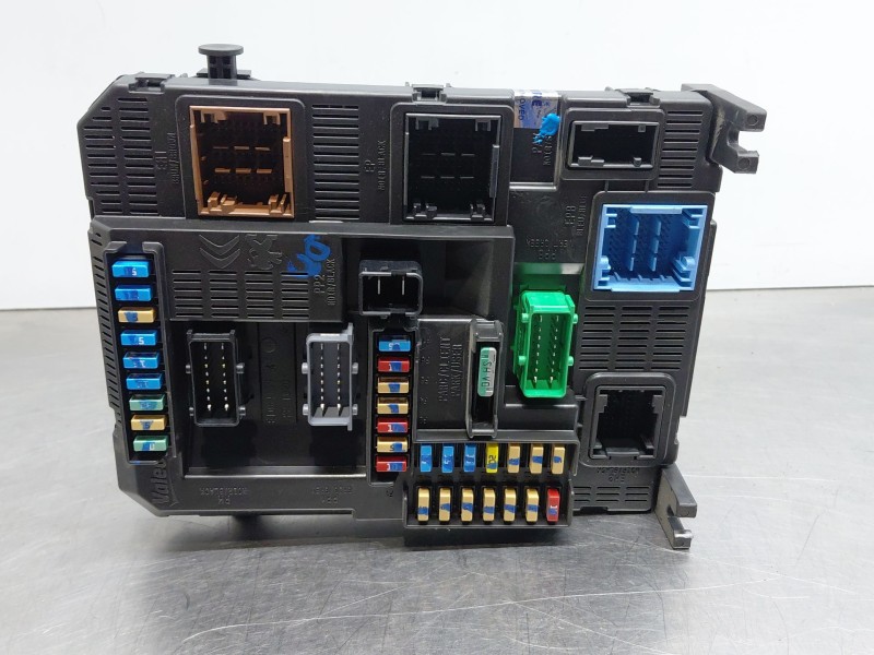 Recambio de caja reles / fusibles para peugeot 2008 i (cu_) 1.2 thp 110 / puretech 110 referencia OEM IAM   