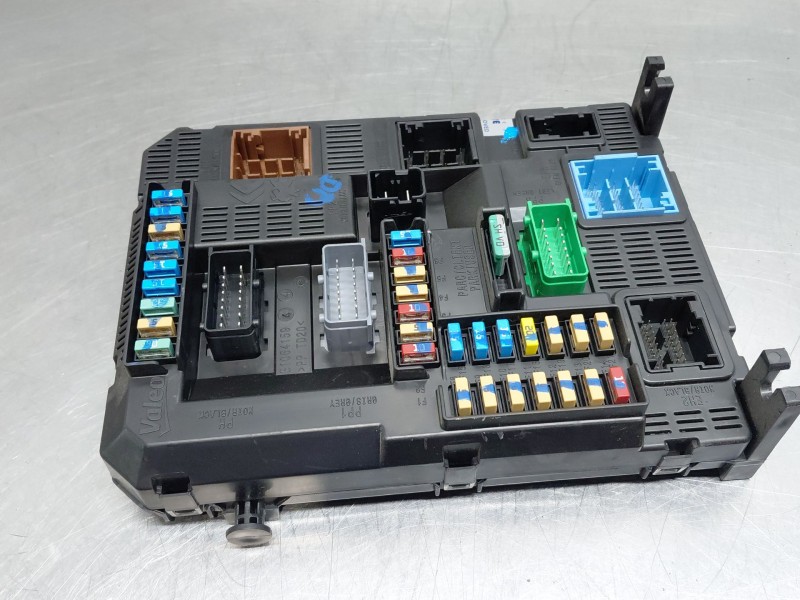 Recambio de caja reles / fusibles para peugeot 2008 i (cu_) 1.2 thp 110 / puretech 110 referencia OEM IAM   