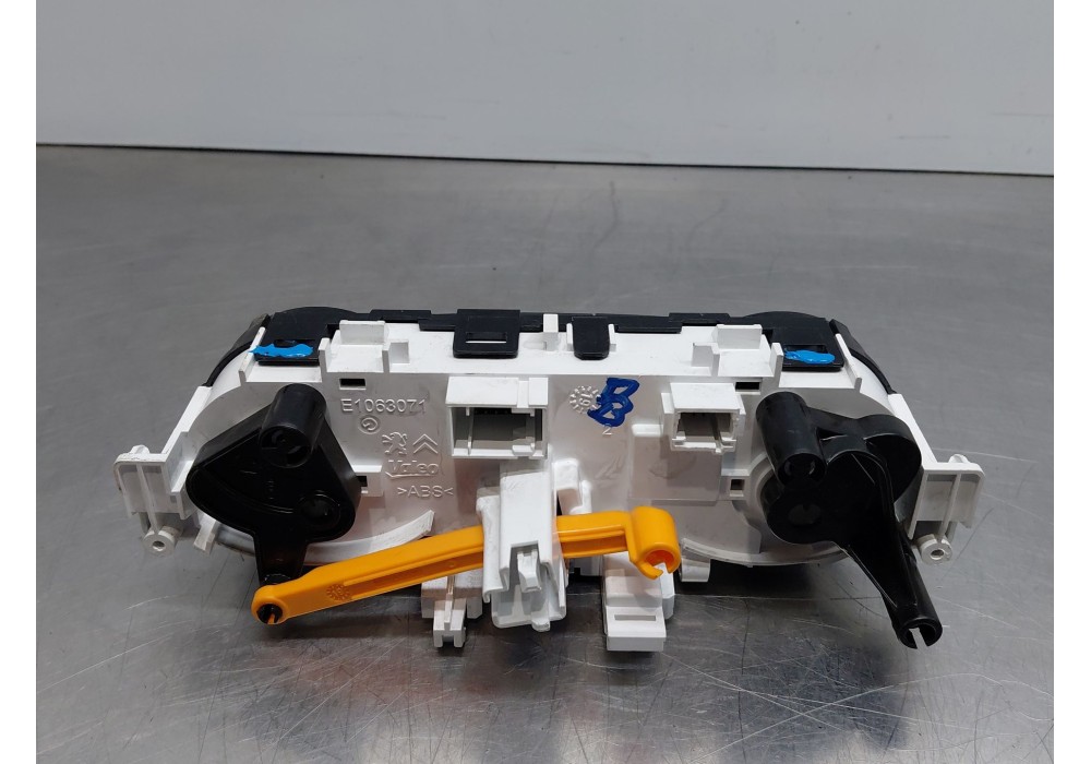 Recambio de mando climatizador para peugeot 2008 i (cu_) 1.2 thp 110 / puretech 110 referencia OEM IAM   